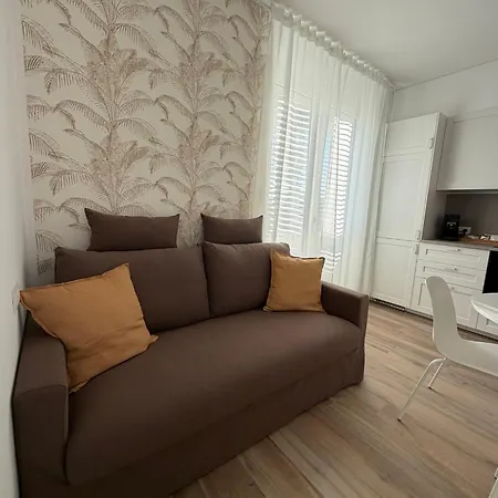 Mh Lippolis * Бари