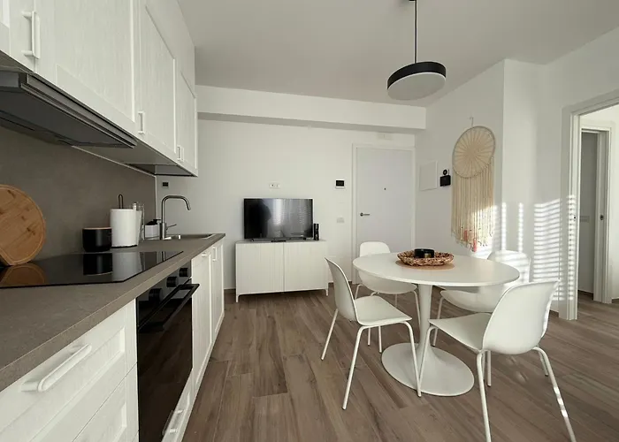 Mh Lippolis Бари